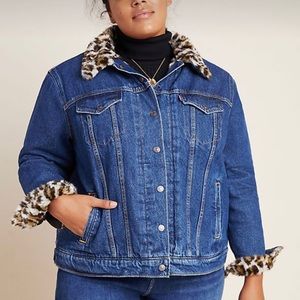 BNWT Levi’s Trucker Denim Jacket w/ leopard-print Sherpa lining.
